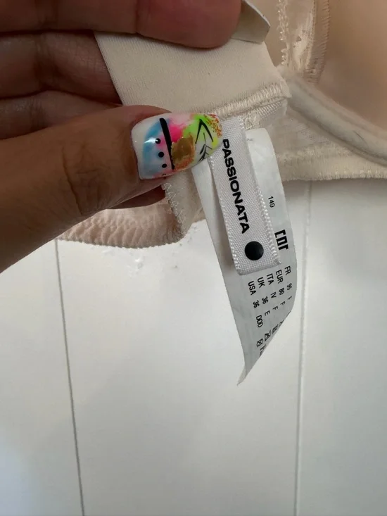 Passionata by Chantelle Brooklyn Plunge Lace T-Shirt Bra Underwire Beige 36DDD - Picture 7 of 8